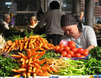 Un mercato a Gura Humorului, nel sud della Bucovina (Kate B Dixon / Flickr)