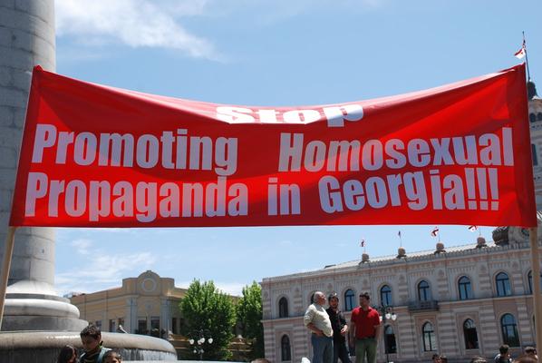 Corteo anti LGBT, 17 maggio 2013 (foto M. Ellena)