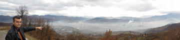Hecimovic mostra la cappa velenosa sopra Zenica (Foto Jazid Ahmetkadic)