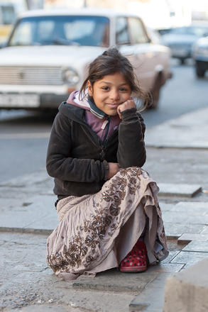 Georgia, una bambina di strada (Foto © Onnik Krikorian)