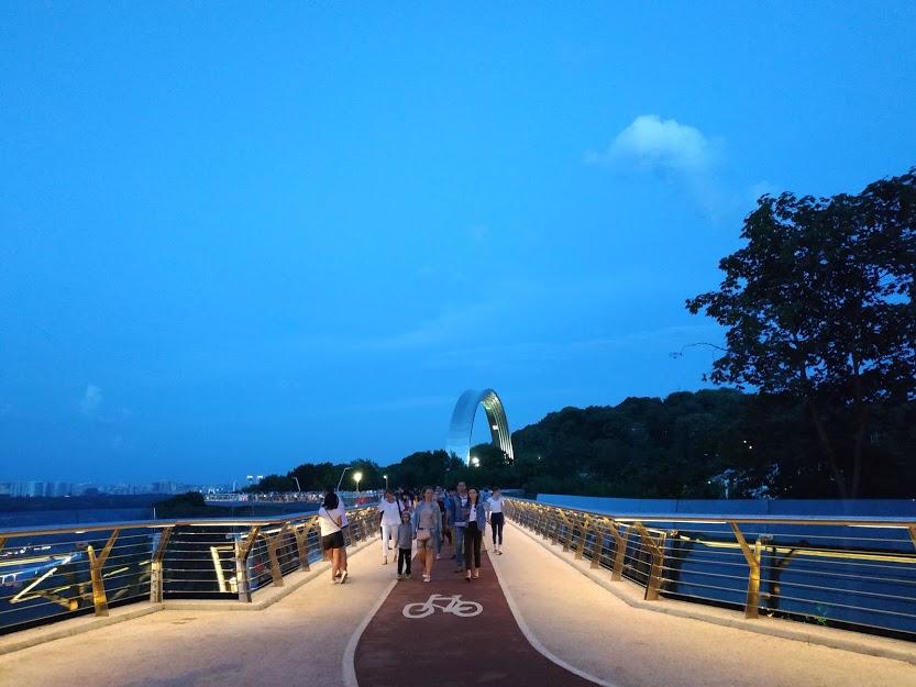 Il ponte pedonale a Kiev realizzato durante l'amministrazione di Vitaliy Klyčko - foto Claudia Bettiol