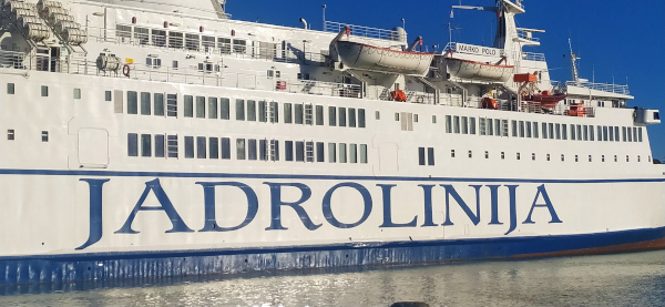 La nave ammiraglia della Jadrolinija, la Marko Polo, ancorata ad Ancona - Foto di Fabio Fiori