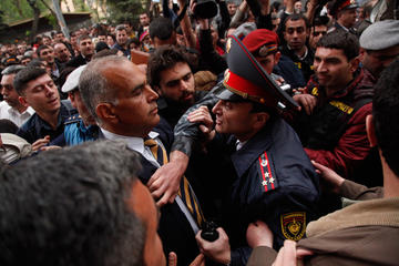 Raffi Hovanissian during the April 9 protests (PanARMENIAN Photos)