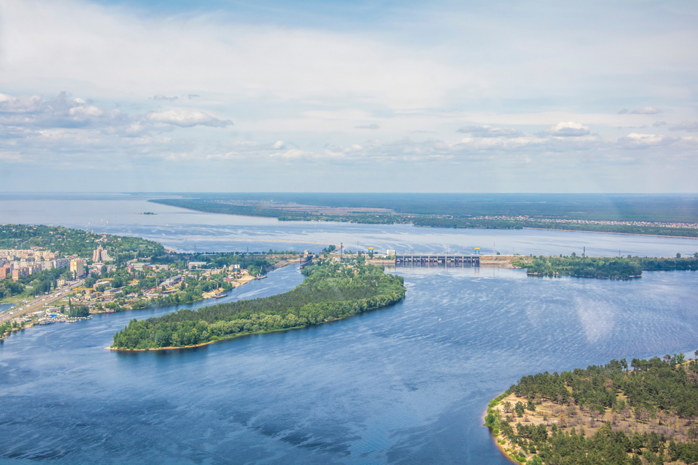 Veduta aerea della diga del "Mare di Kiev" - © Serhii Hrynkevych/Shutterstock