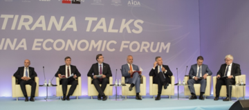 Vučić e Rama durante i Tirana talks