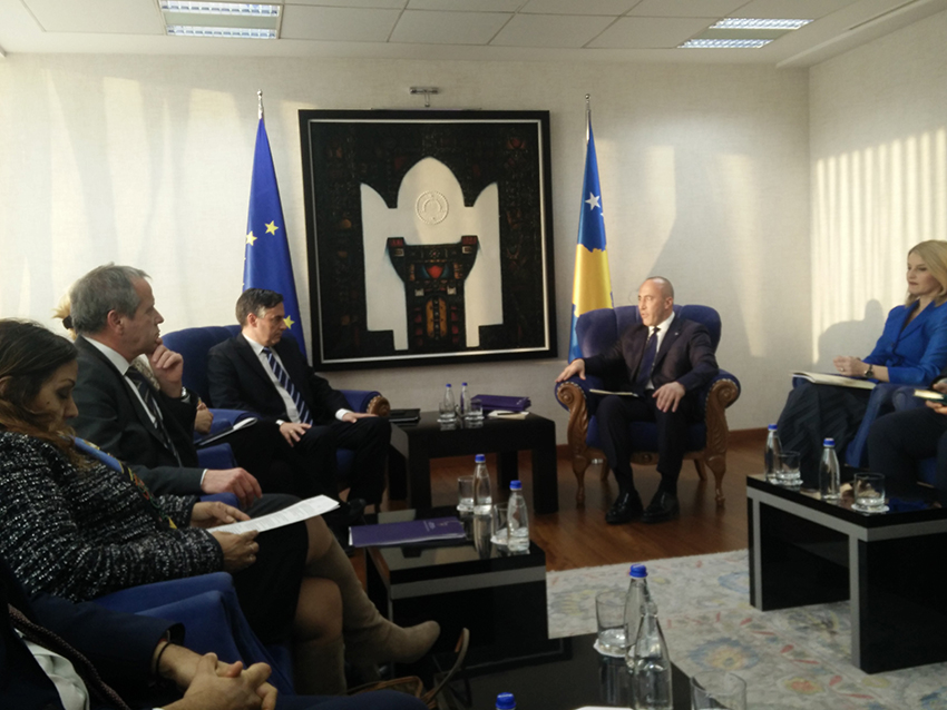 Durante l'incontro con Ramush Haradinaj (foto P. Bergamaschi)