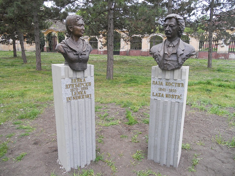 Le due sculture raffiguranti Laza e Lenka (foto Vcesnak/wikimedia)