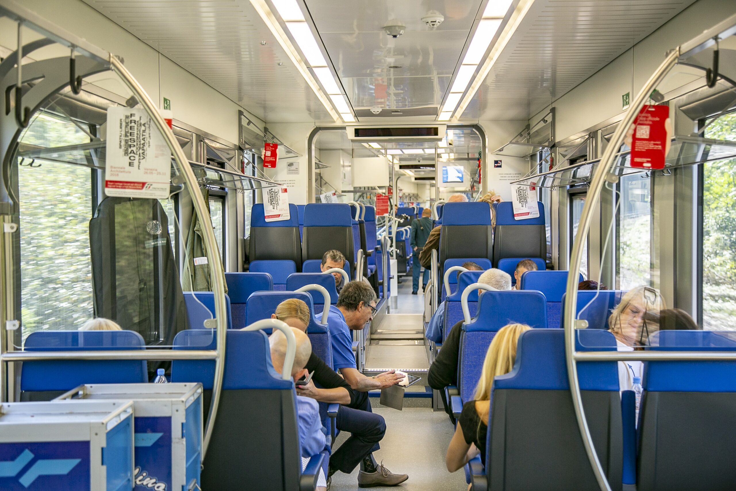 Italia-Slovenia-il-treno-e-gli-autobus-transfrontalieri