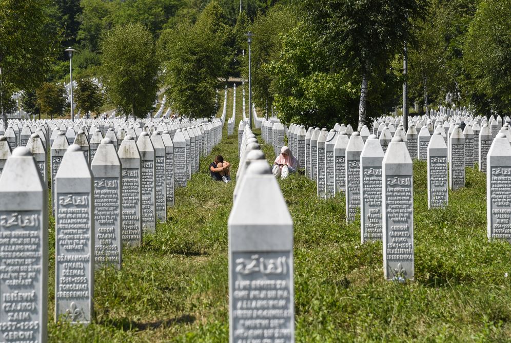 Montenegro-Srebrenica-continua-a-dividere