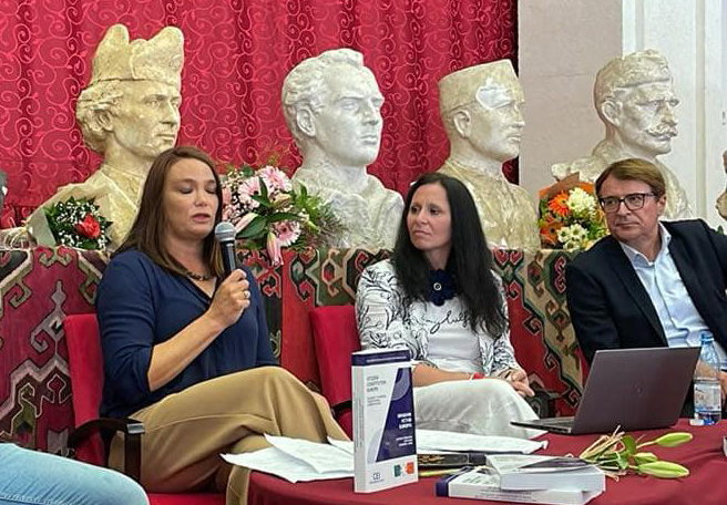 U-Bihacu-predstavljena-knjiga-Gradani-Ustav-Evropa