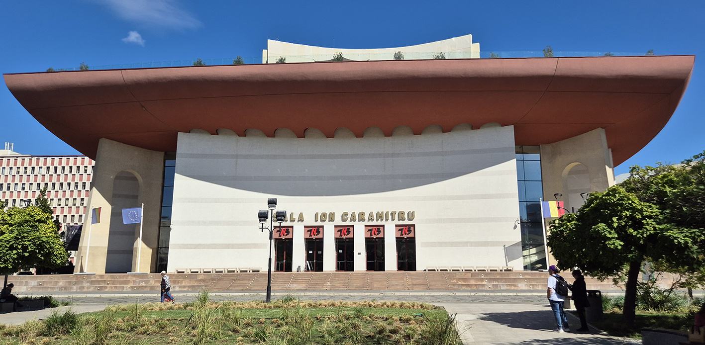 Dentro-il-Teatro-Nazionale-di-Bucarest
