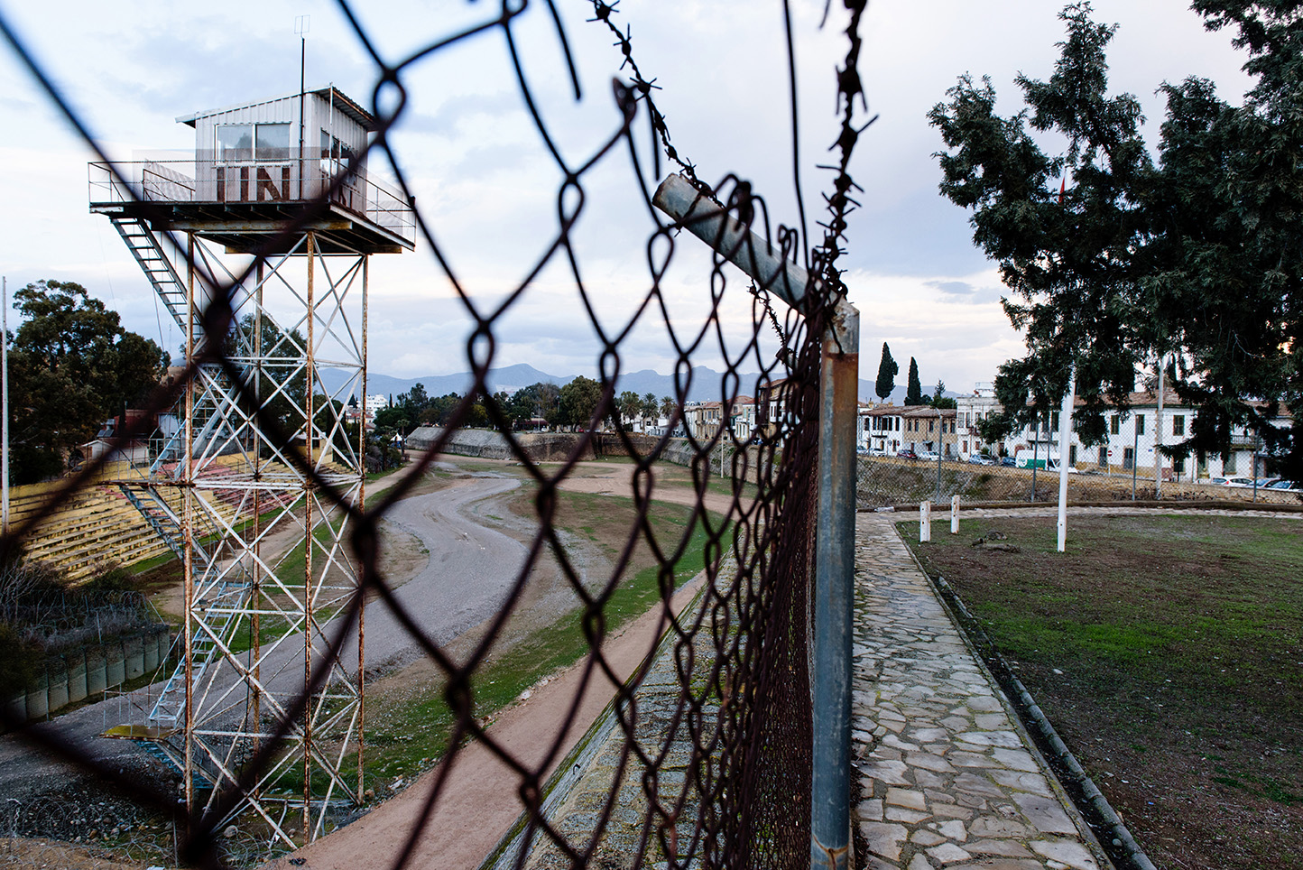 Posto di guardia abbandonato dell'UNFICYP nella zona cuscinetto il 10 gennaio 2017 - Foto Commissione europea, Libero uso