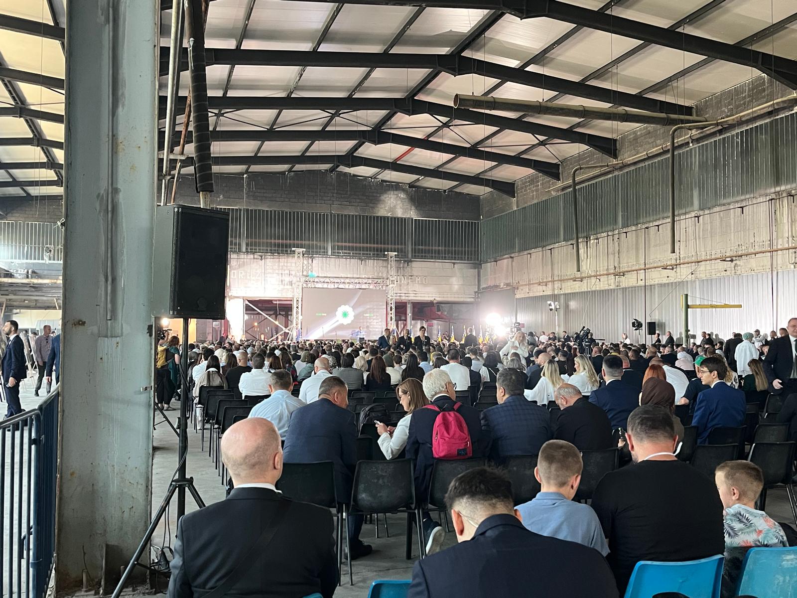 a9b12d19-0e3f-4754-89d2-be00edf5269b