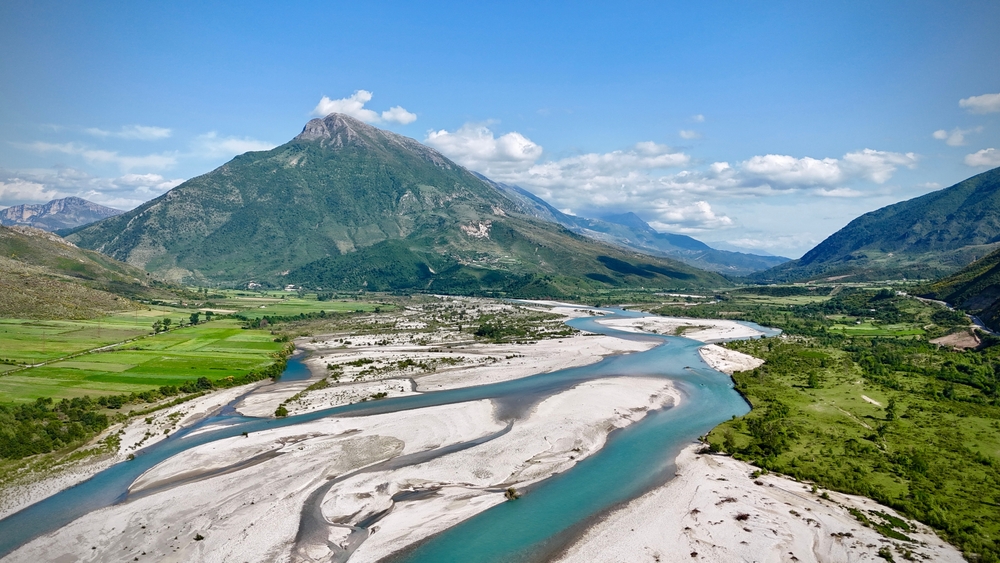 Parco nazionale del fiume Vjosa, Albania © Discover Vlora/Shutterstock