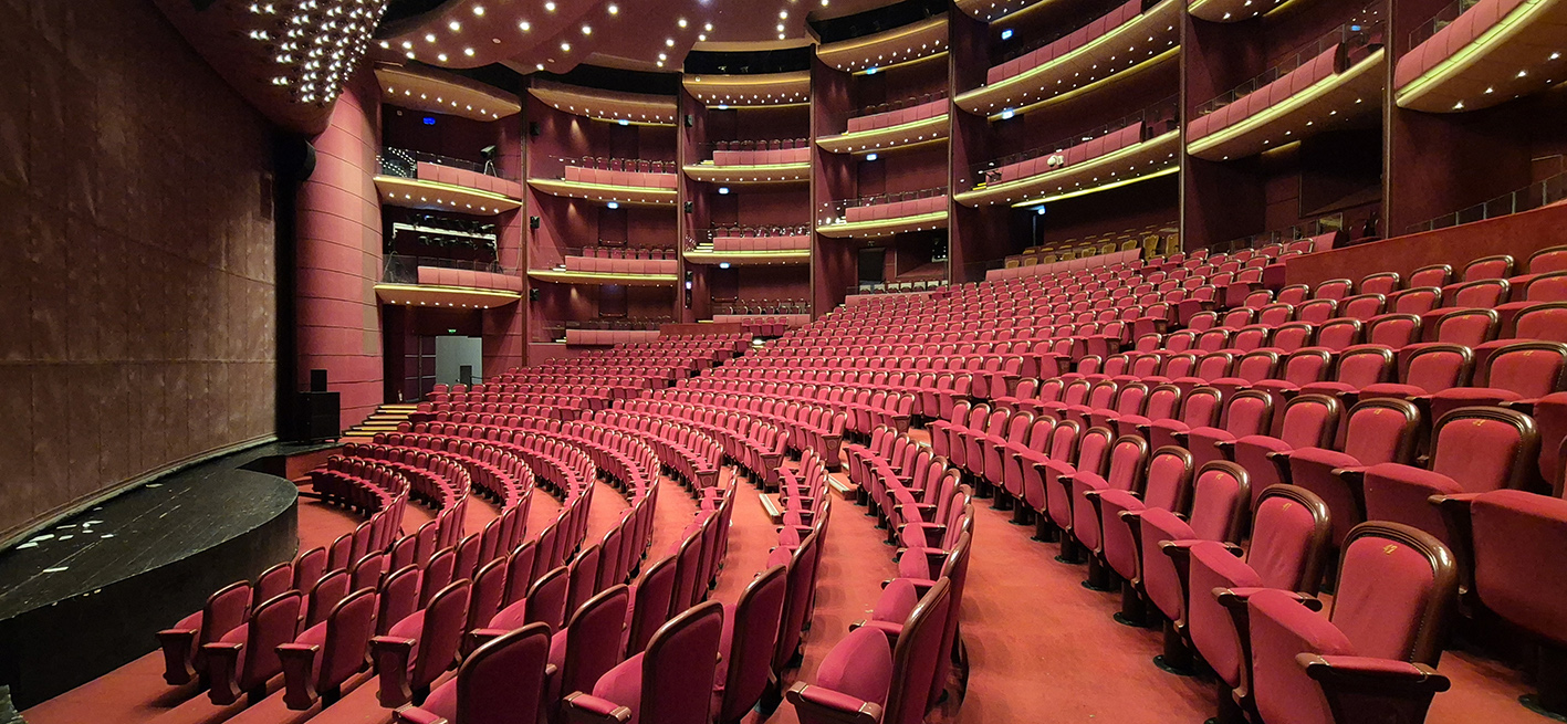 Una delle sale del Teatro Nazionale di Bucarest - Foto O. Dumbrava Una delle sale del Teatro Nazionale di Bucarest - Foto O. Dumbrava